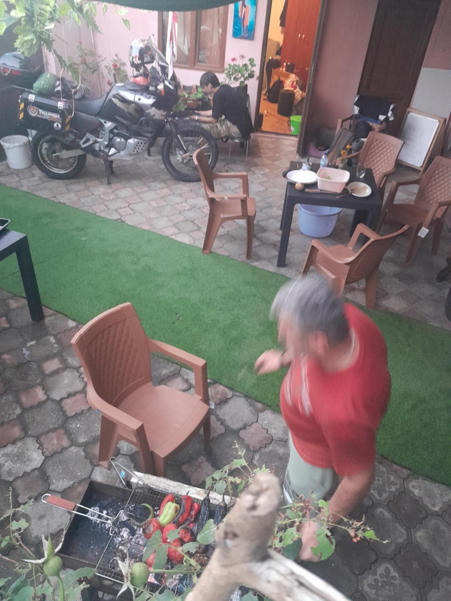 巴统Nino And Ali公寓 外观 照片